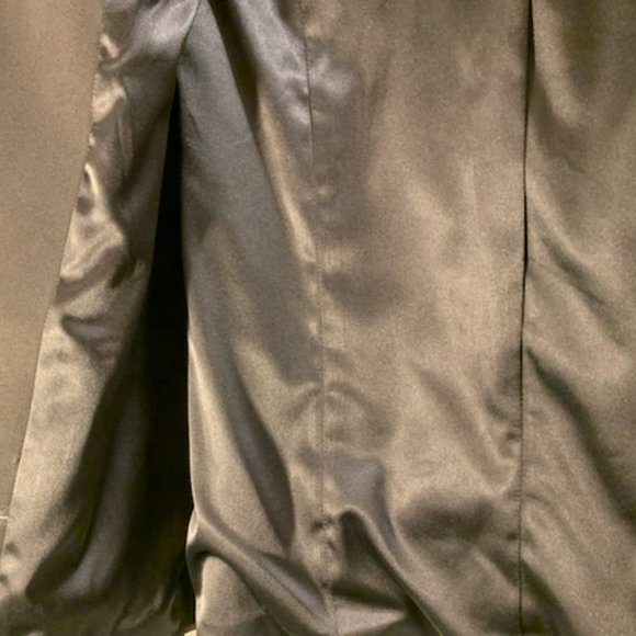 Simons exclusive Contemporaine Simons size 2 black dress jacket silver zipper - Picture 5 of 10